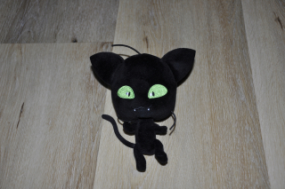 plyšový maskot čierna mačka kwami Plagg Miraculous 18 cm
